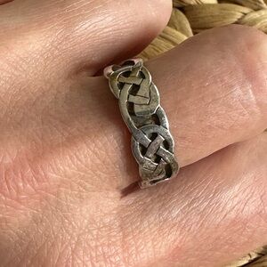 Sterling silver 925 Celtic Knot Ring band